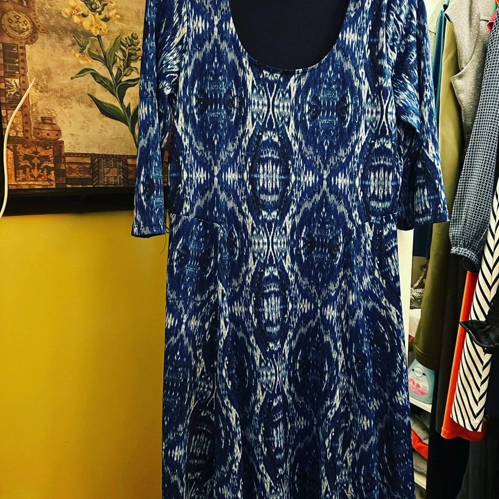 Signature by Robbie Bee Blue Patterned Dress - Picture 3 of 4